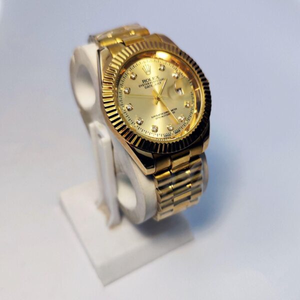 Jubilee Date Just Gold Watch | Fluted Bezel, Black Dial & Quartz Movement - Image 4